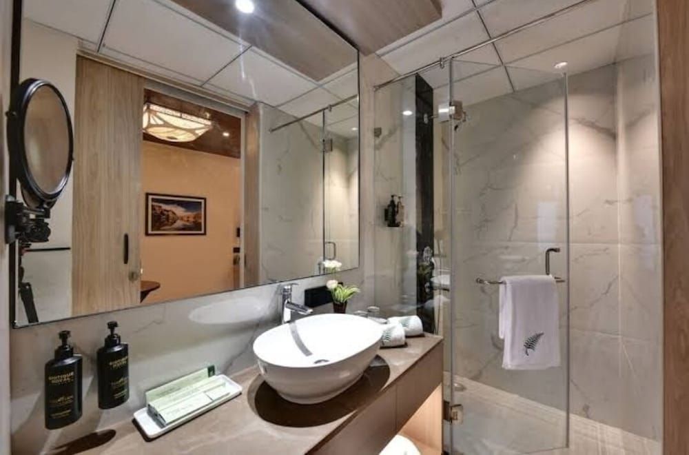 The Luxurious Suites Deluxe Apartment, City View 4