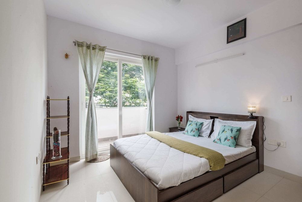 Luxury Room, Balcony, Park View
