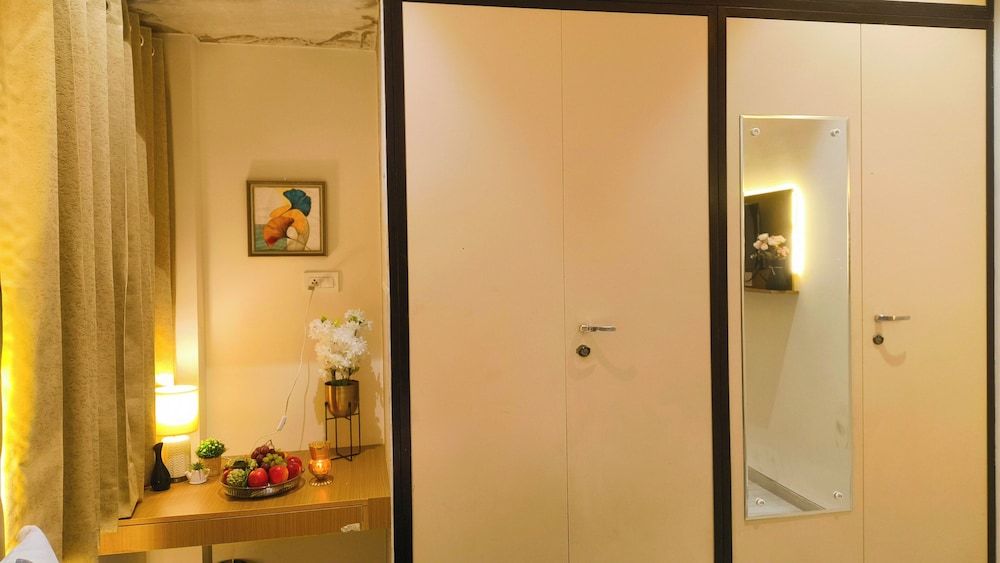 2 BTK TERRACE RETREAT BY Lavanya Deluxe House, Mountain View 11