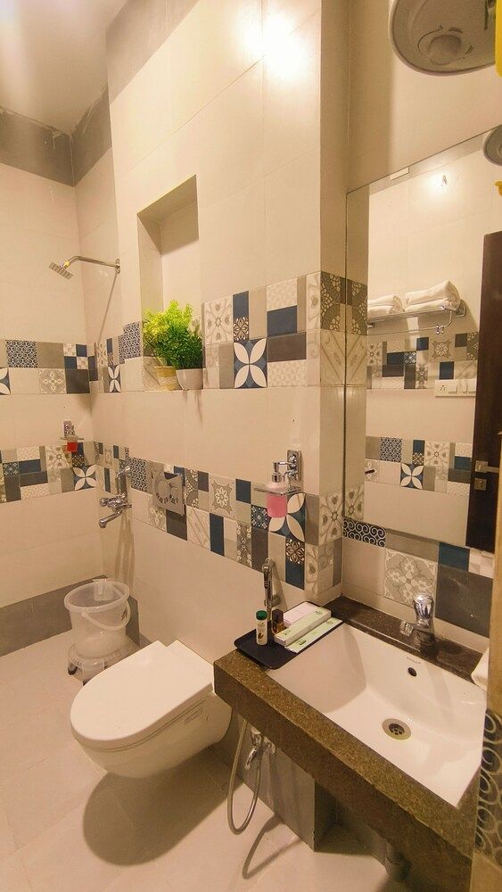 2 BTK TERRACE RETREAT BY Lavanya Deluxe House, Mountain View 7