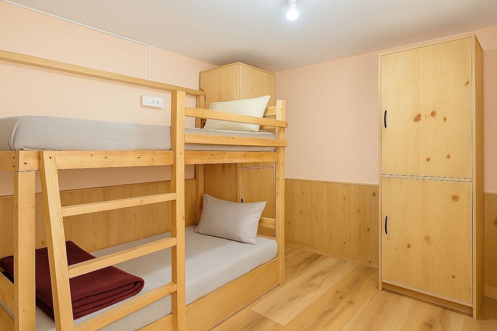 PREMALYA TRAILS By Tirtha Luxury Room