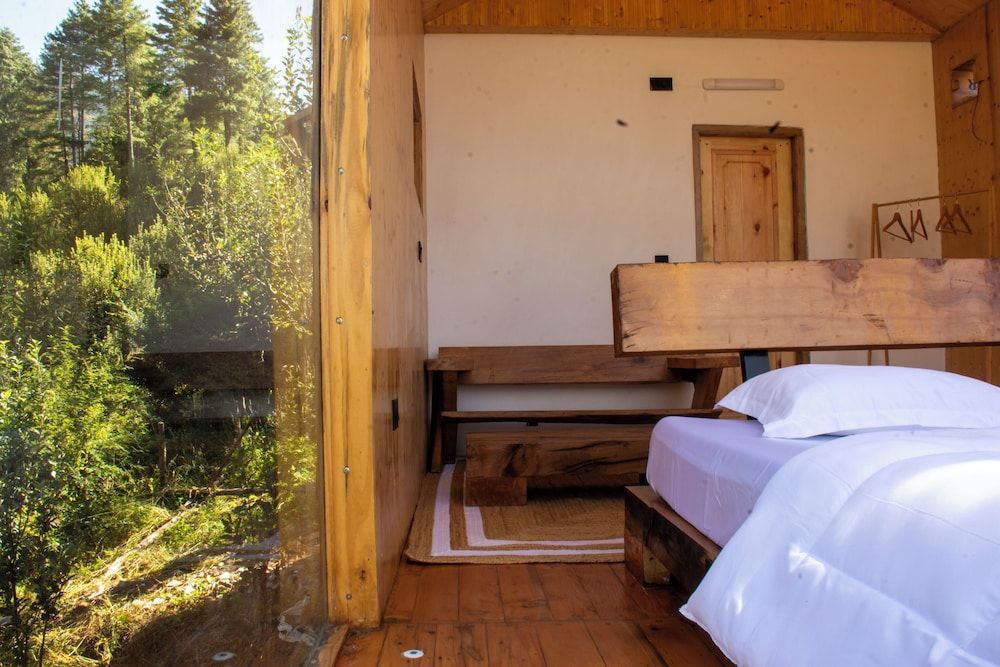 Cove The Glass House Luxury Villa, Mountain View 4