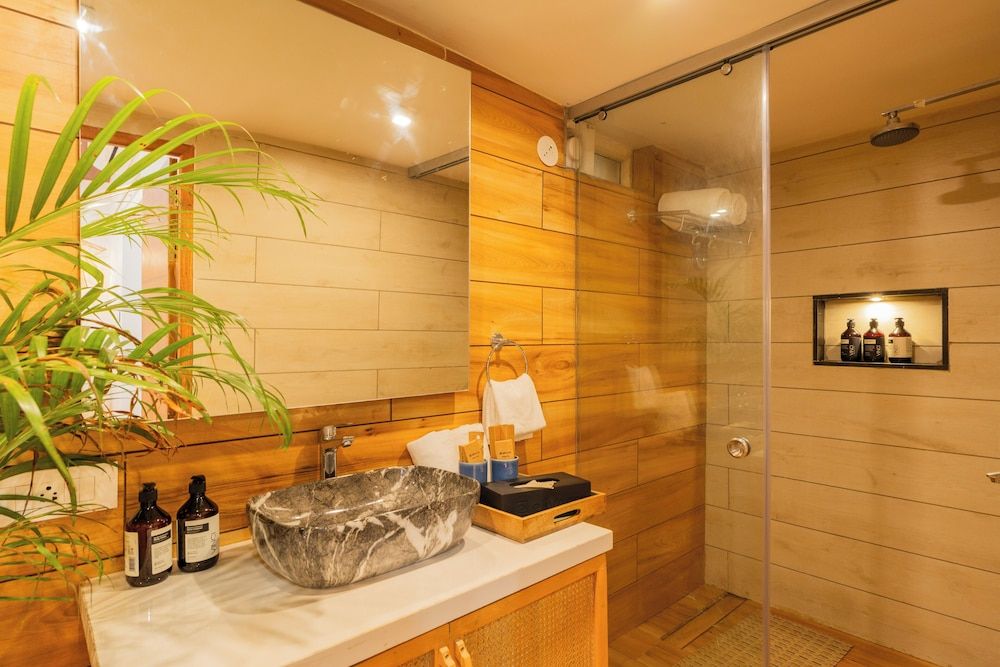 ELIVAAS House of Neptune 1 BHK Boutique Cottage, 1 King Bed, Patio, Sea View 6