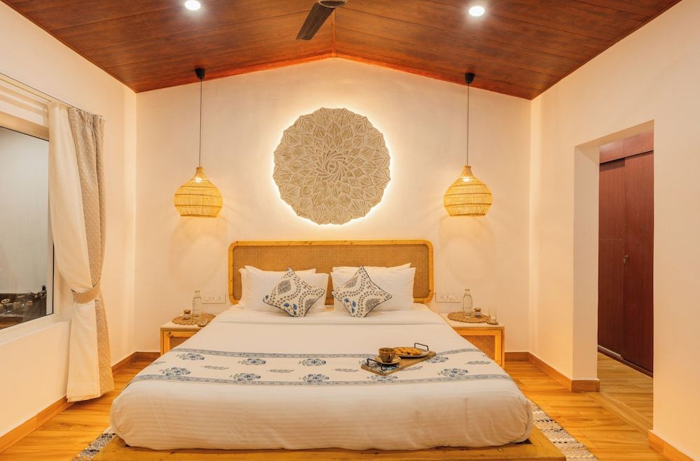 ELIVAAS House of Neptune 1 BHK Boutique Cottage, 1 King Bed, Patio, Sea View 4