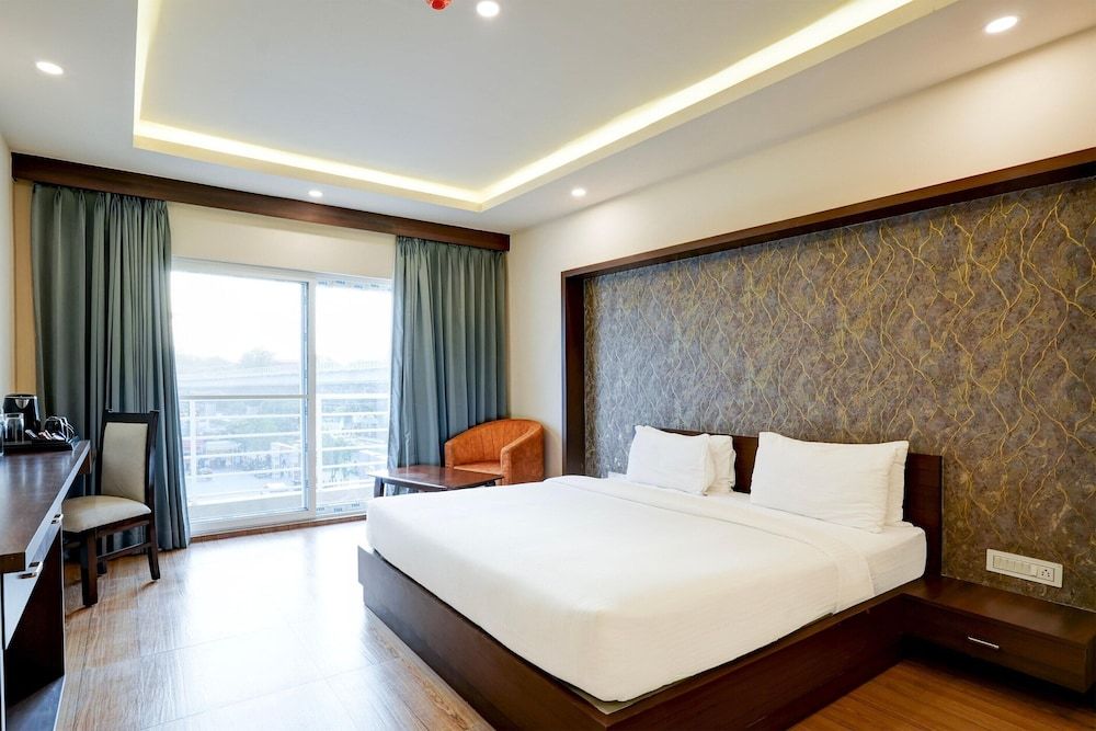 Premium Stays Near Phoenix Mall House 14