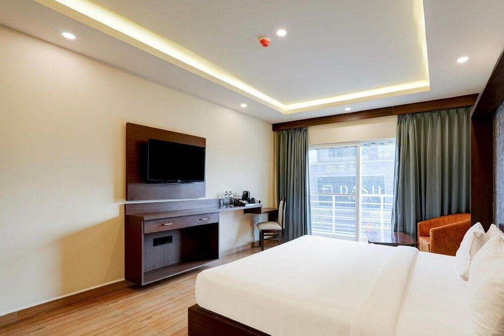Premium Stays Near Phoenix Mall House 13