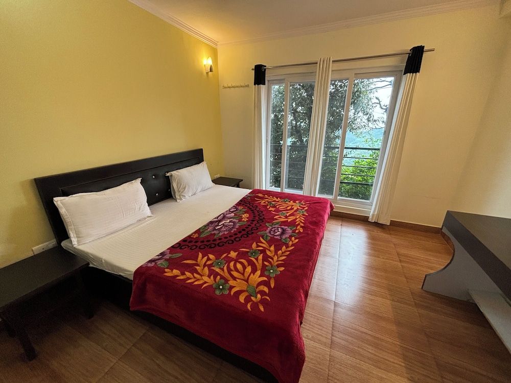 Deluxe Apartment, Hill View