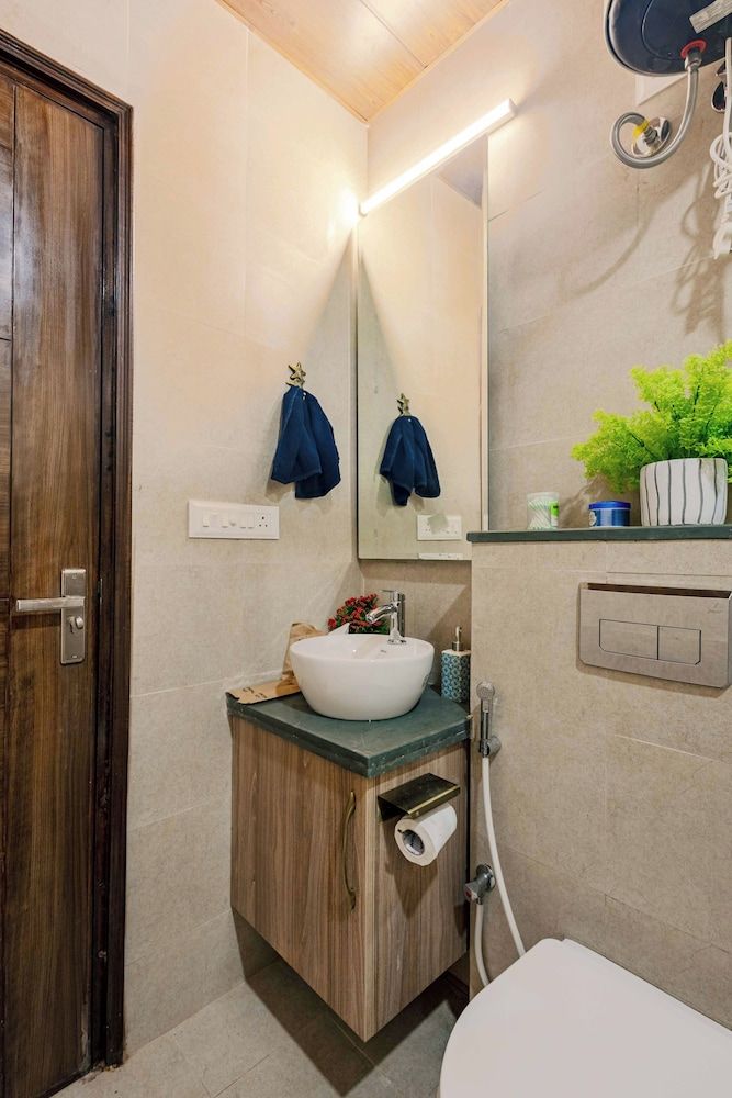 Alaya Stays 1 BHK with  Pool - Veera Marina Apartment, 1 Queen Bed, Balcony, Pool View 14