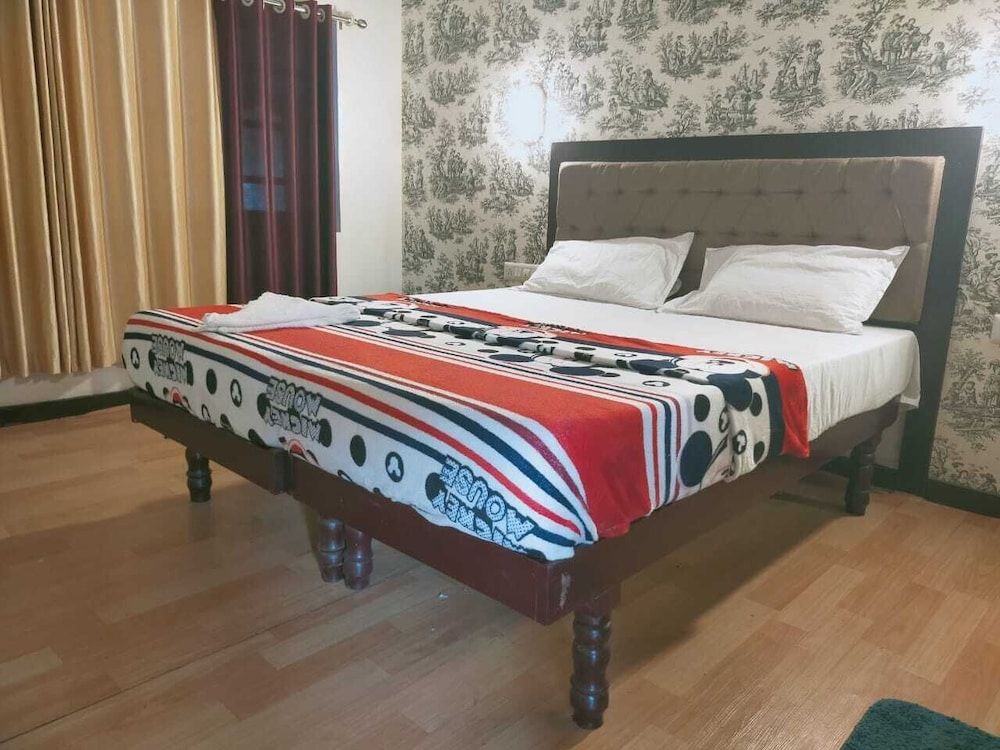 Honeymoon Boathouse Deluxe Double Room, Lake View 2