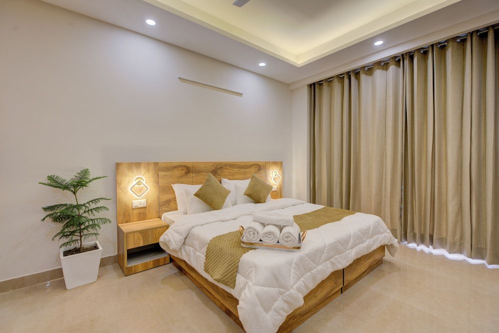 The Lodgers Luxury1BHK Service Apartment Luxury Apartment