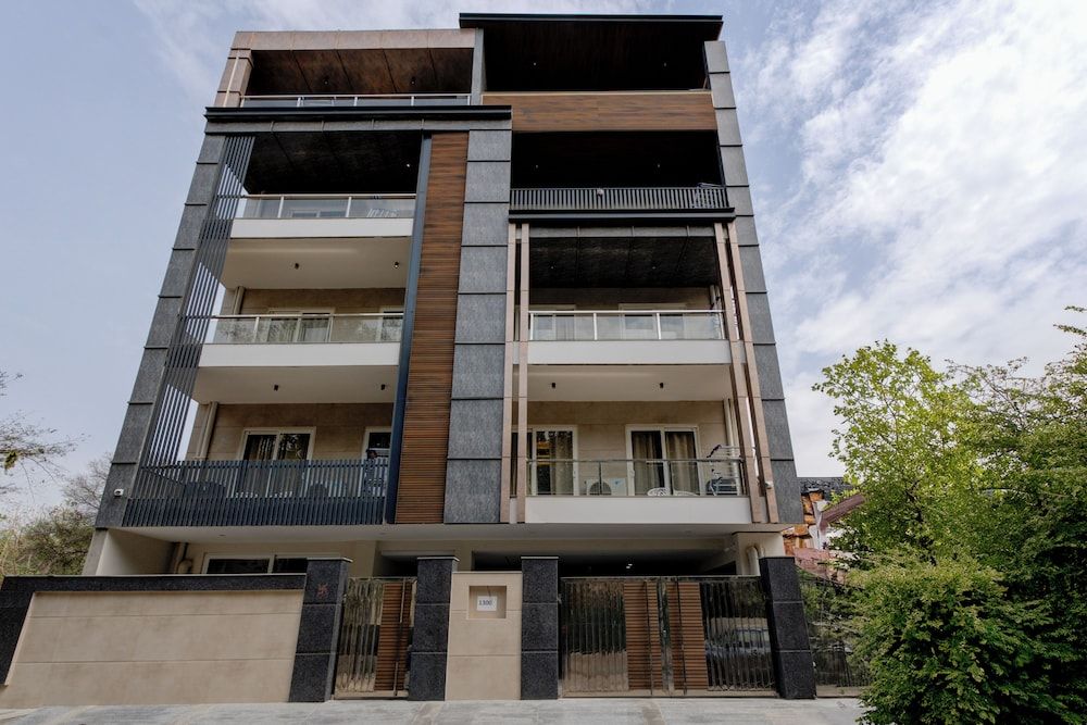 The Lodgers Luxury1BHK Service Apartment