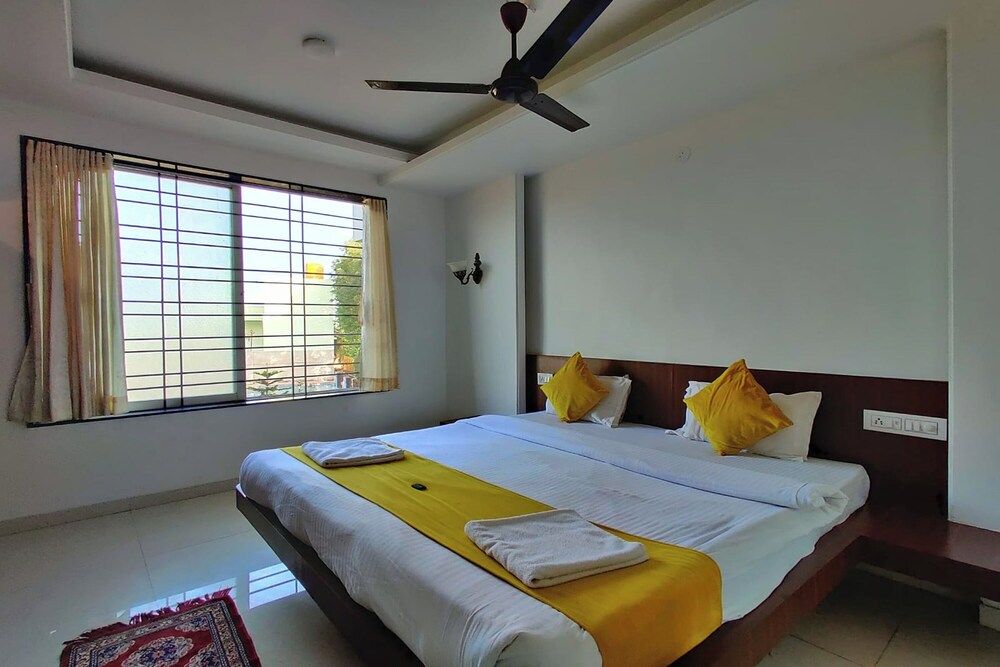 Strawberry Land Resort 7 BHK 2