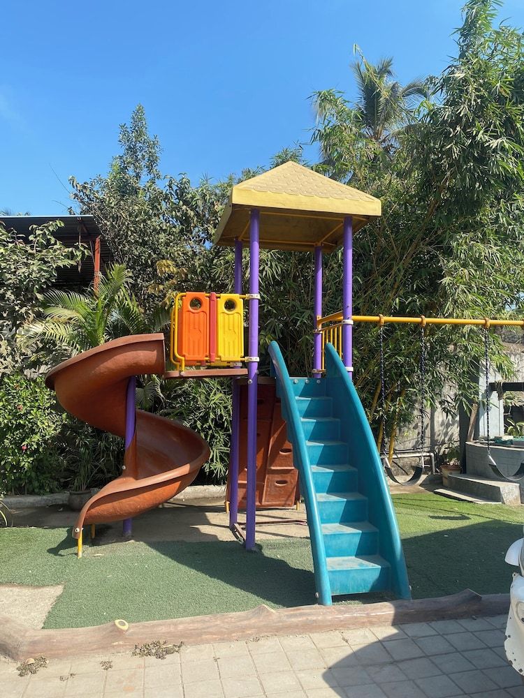 Children's play area - outdoor
