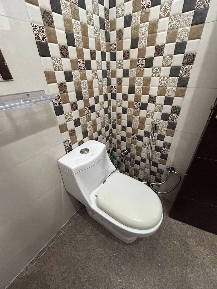 Entire 3bhk Luxury Flat in Zirakpur-panchkula-chandigarh-mohali, Punjab, India Apartment, 3 Bedrooms, Accessible, Smoking 14