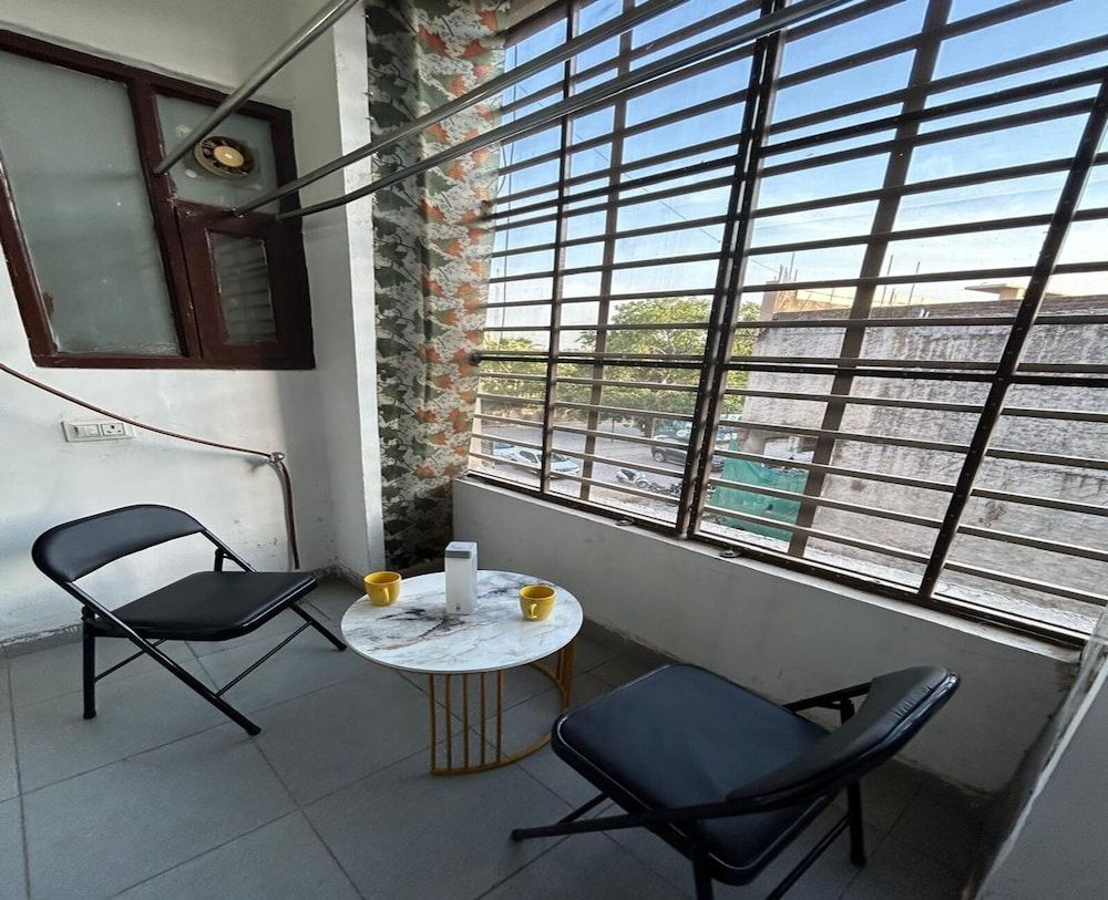 Entire 3bhk Luxury Flat in Zirakpur-panchkula-chandigarh-mohali, Punjab, India Apartment, 3 Bedrooms, Accessible, Smoking 12