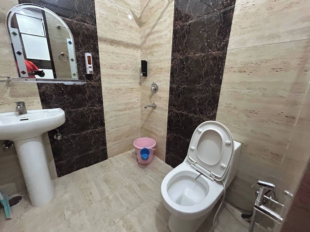 Entire 3bhk Luxury Flat in Zirakpur-panchkula-chandigarh-mohali, Punjab, India Apartment, 3 Bedrooms, Accessible, Smoking 28