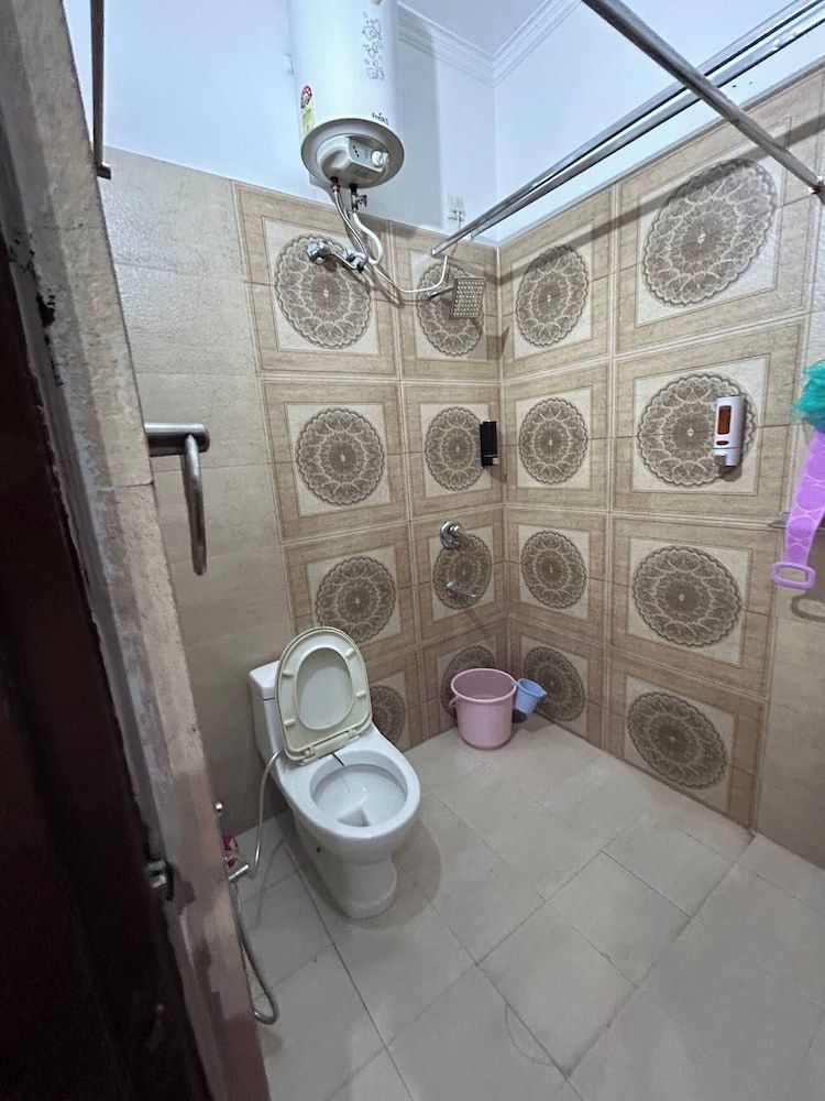 Entire 3bhk Luxury Flat in Zirakpur-panchkula-chandigarh-mohali, Punjab, India Apartment, 3 Bedrooms, Accessible, Smoking 30