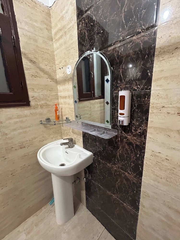 Entire 3bhk Luxury Flat in Zirakpur-panchkula-chandigarh-mohali, Punjab, India Apartment, 3 Bedrooms, Accessible, Smoking 15