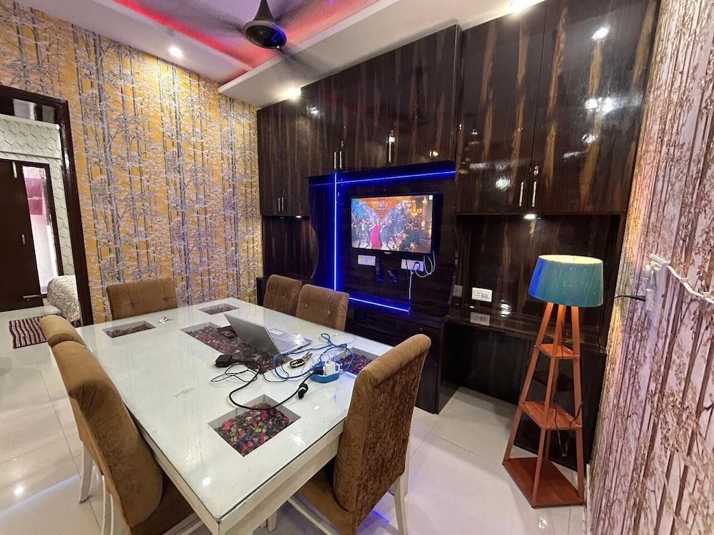 Entire 3bhk Luxury Flat in Zirakpur-panchkula-chandigarh-mohali, Punjab, India Apartment, 3 Bedrooms, Accessible, Smoking 37