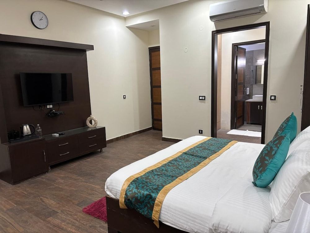 Superior Room with Balcony
