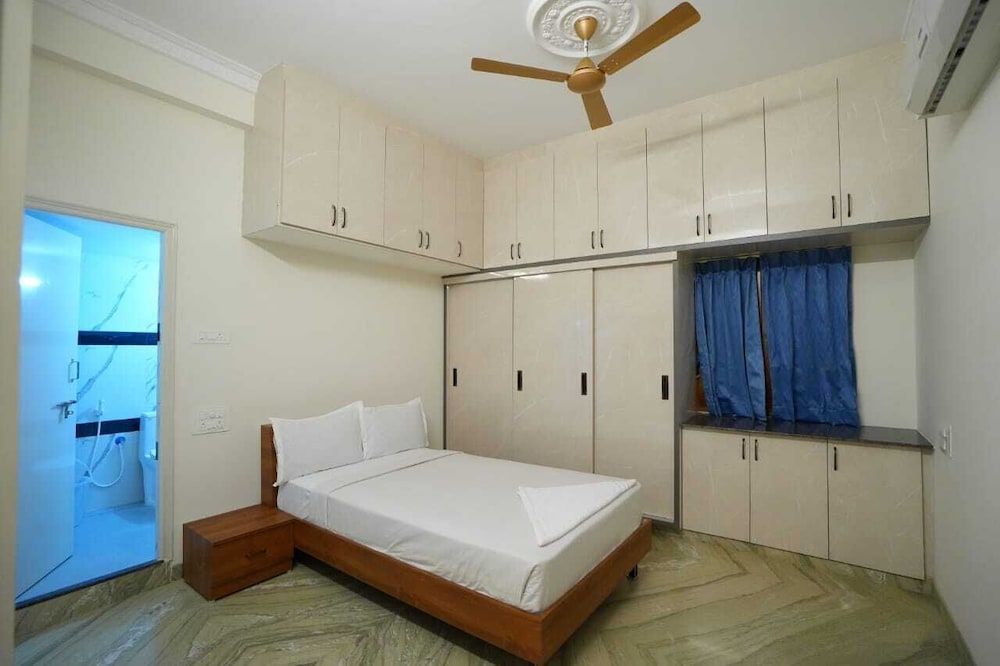 Trimukha homestay Deluxe Apartment, Balcony 2