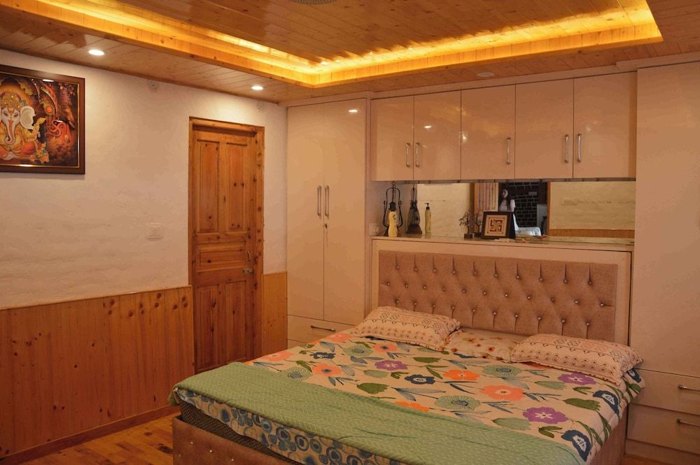 Double Room, Mountain View