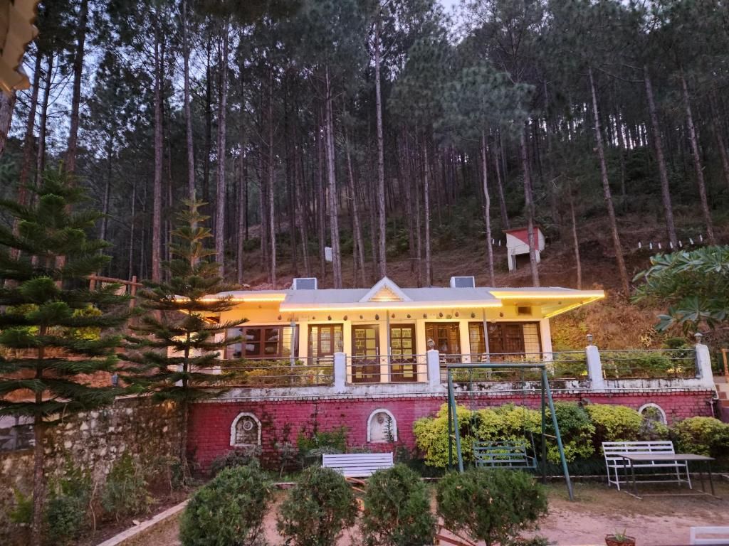Pine Valley Resort - PVR Kasauli