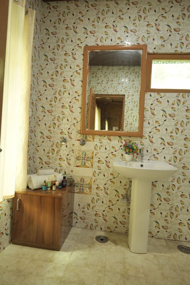 Aarambh - By Shivaneel Hospitality Luxury Villa, 5 Bedrooms, Mountain View 16