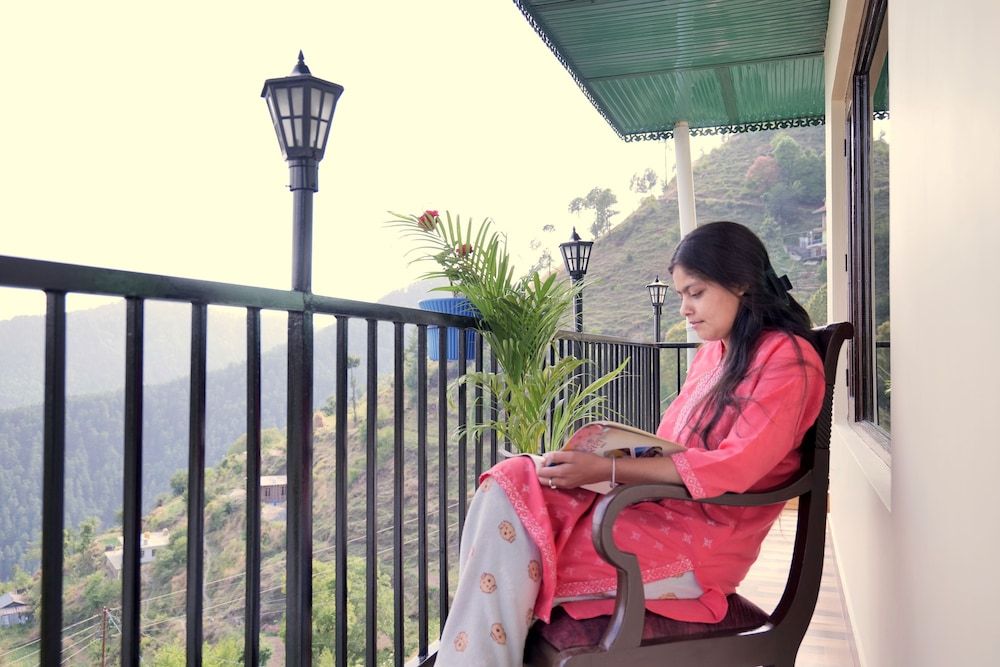 Aarambh - By Shivaneel Hospitality Luxury Villa, 5 Bedrooms, Mountain View 14