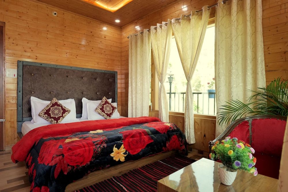 Aarambh - By Shivaneel Hospitality Luxury Villa, 5 Bedrooms, Mountain View 8