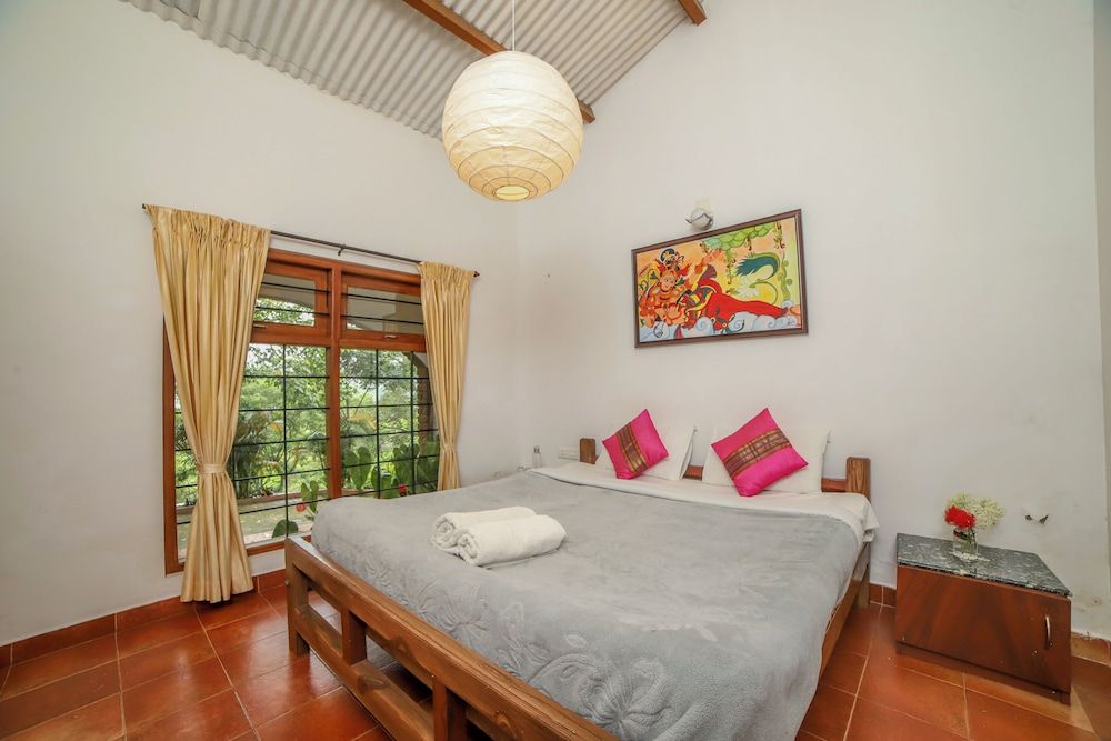 Samrakshitha Suits Suite 3