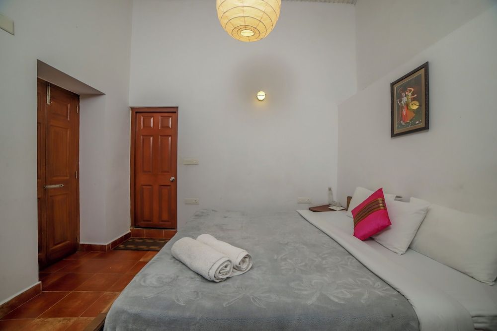 Samrakshitha Suits Suite 6