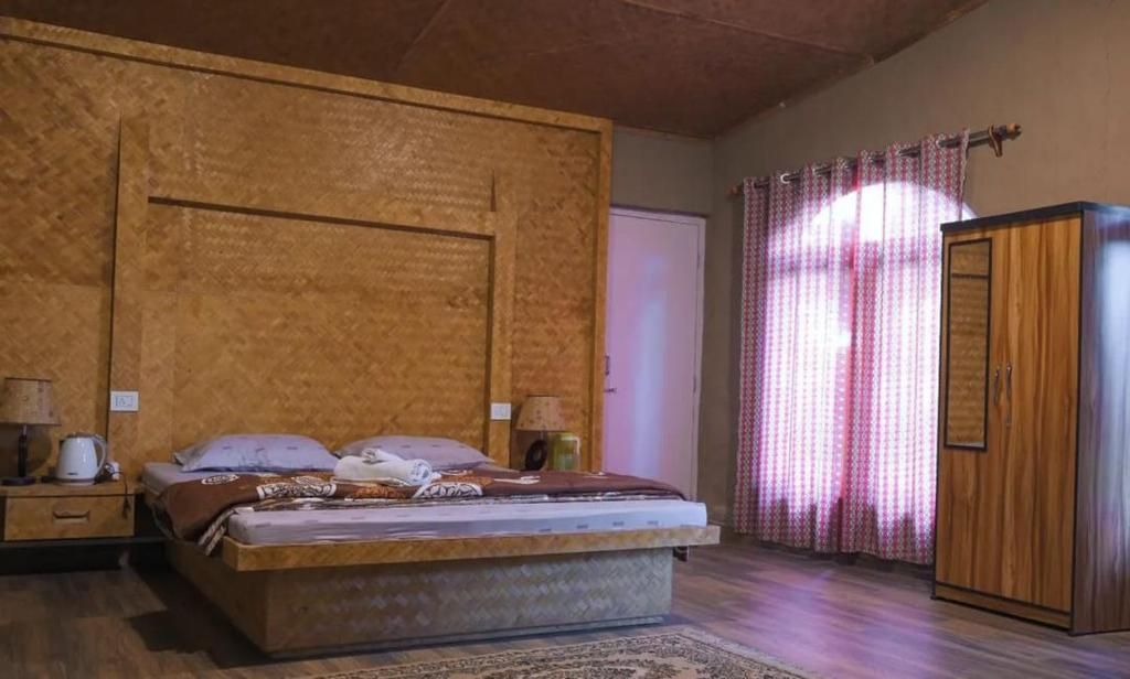 Family Cottage, Balcony, Garden View