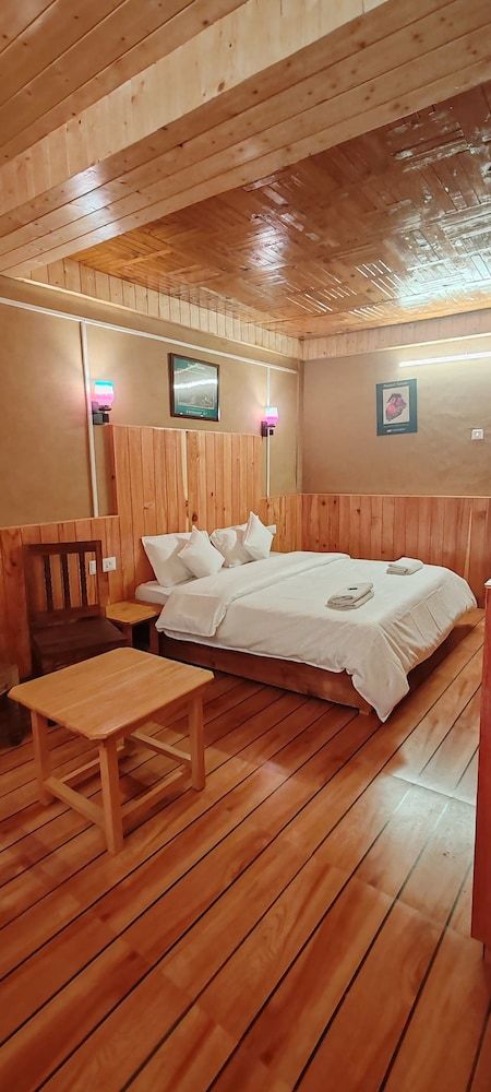 Deluxe Room, Balcony