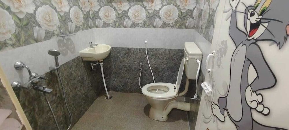 PPH Living Thulasiraman's Home Stay Economy Double Room 10