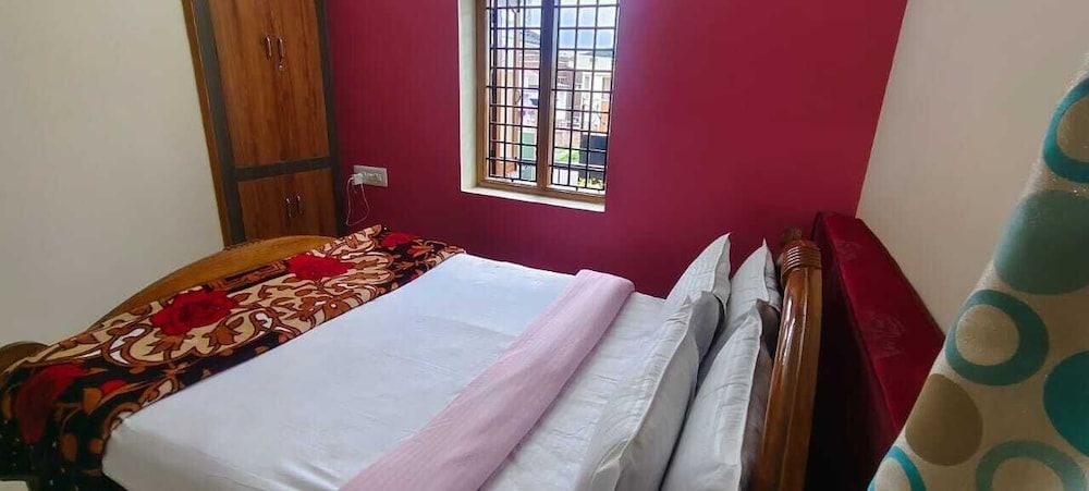 PPH Living Thulasiraman's Home Stay Economy Double Room 5