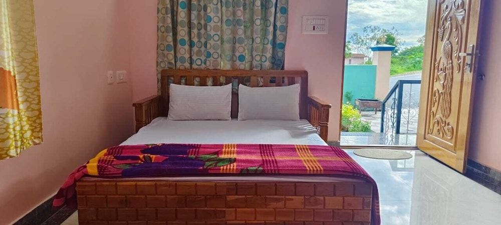 PPH Living Thulasiraman's Home Stay Economy Double Room 6