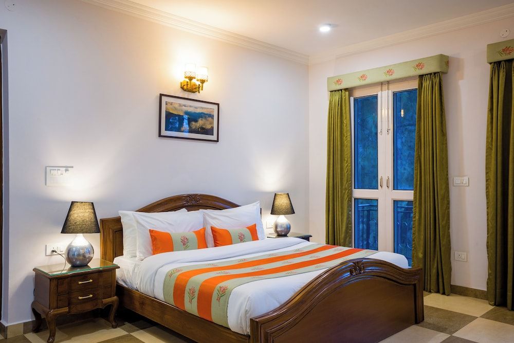 Alaya Stays Captains Nest 3 BHK Retreat With Garden & Scenic Views Luxury Room, Balcony, Hill View 2