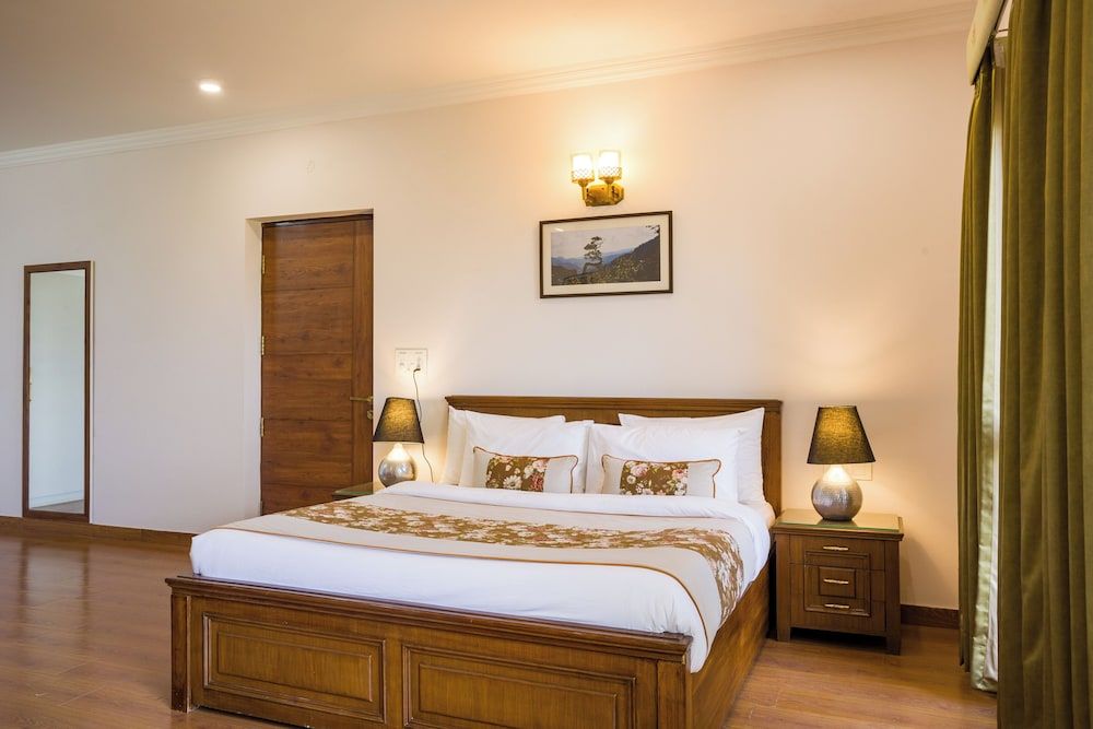 Alaya Stays Captains Nest 3 BHK Retreat With Garden & Scenic Views Luxury Room, Balcony, Hill View