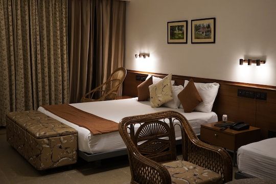 Village Machaan (Division Of V Village Resorts Pvt Ltd) The Hornbill Villa 5