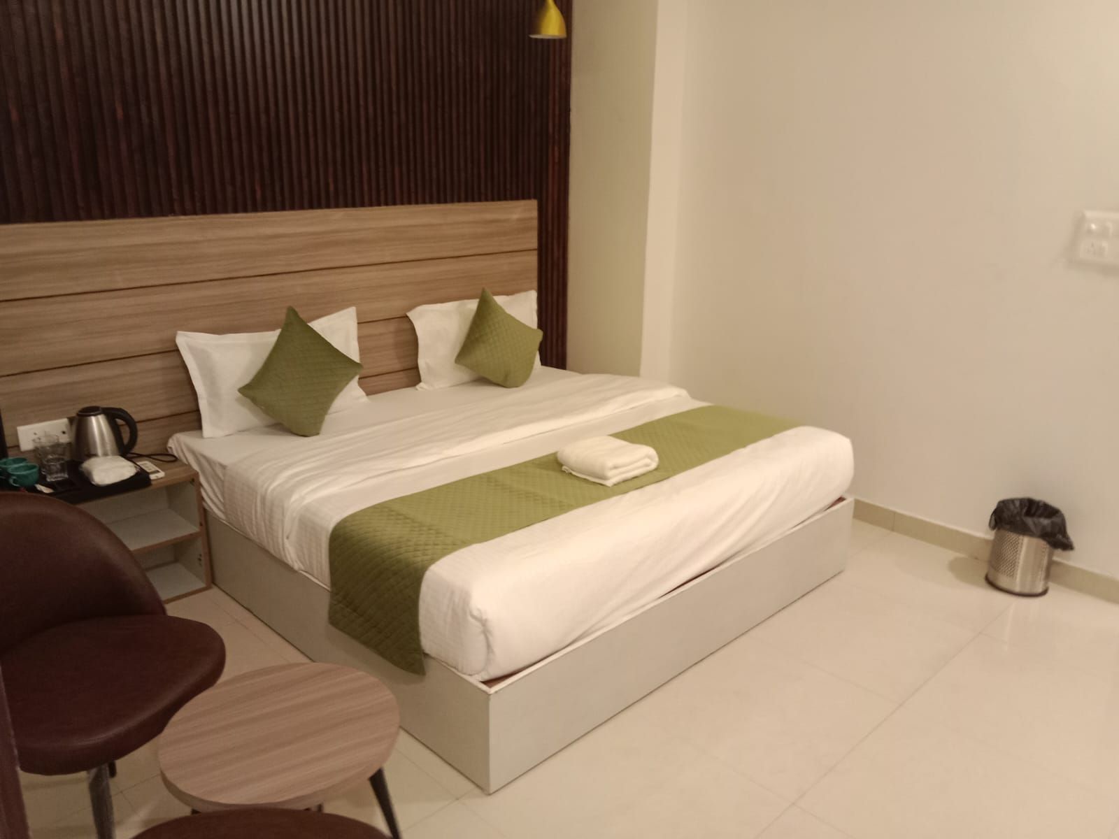 Deluxe City View Twin Room