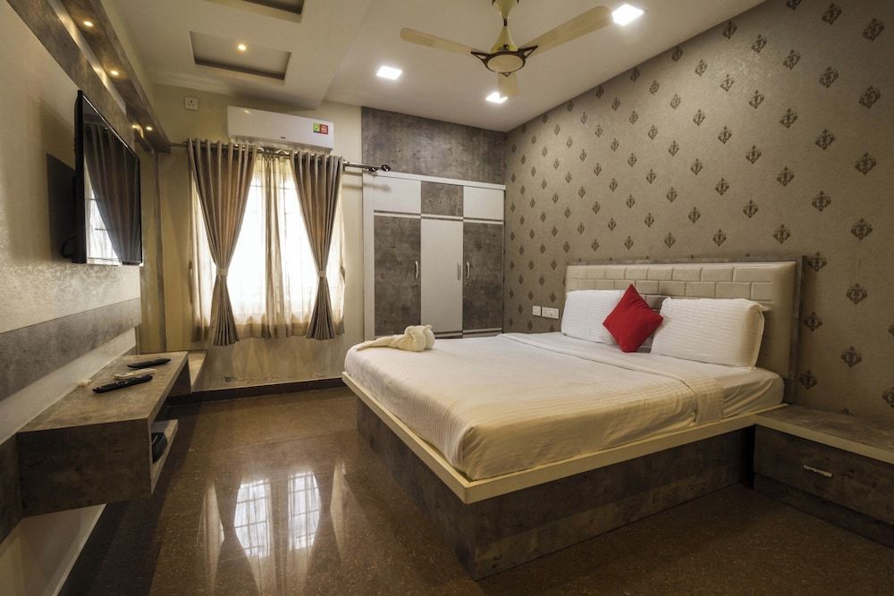 SR Boutique Stay Deluxe Room, Patio, Garden View 2