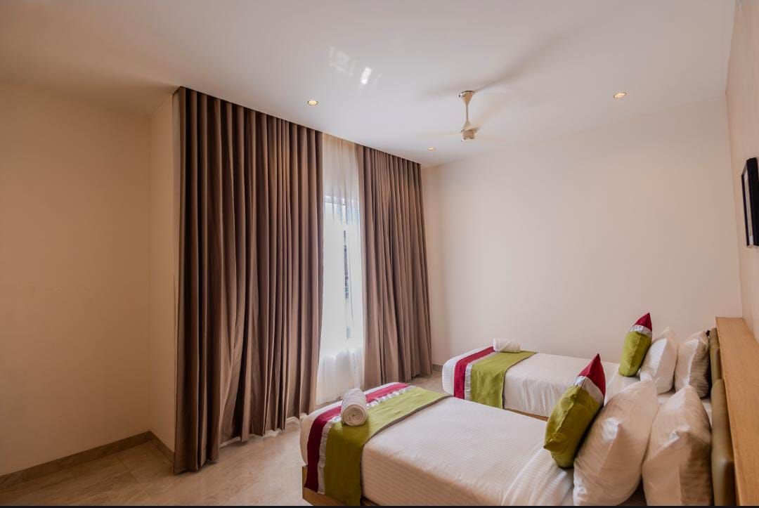 Deluxe King/Twin Room