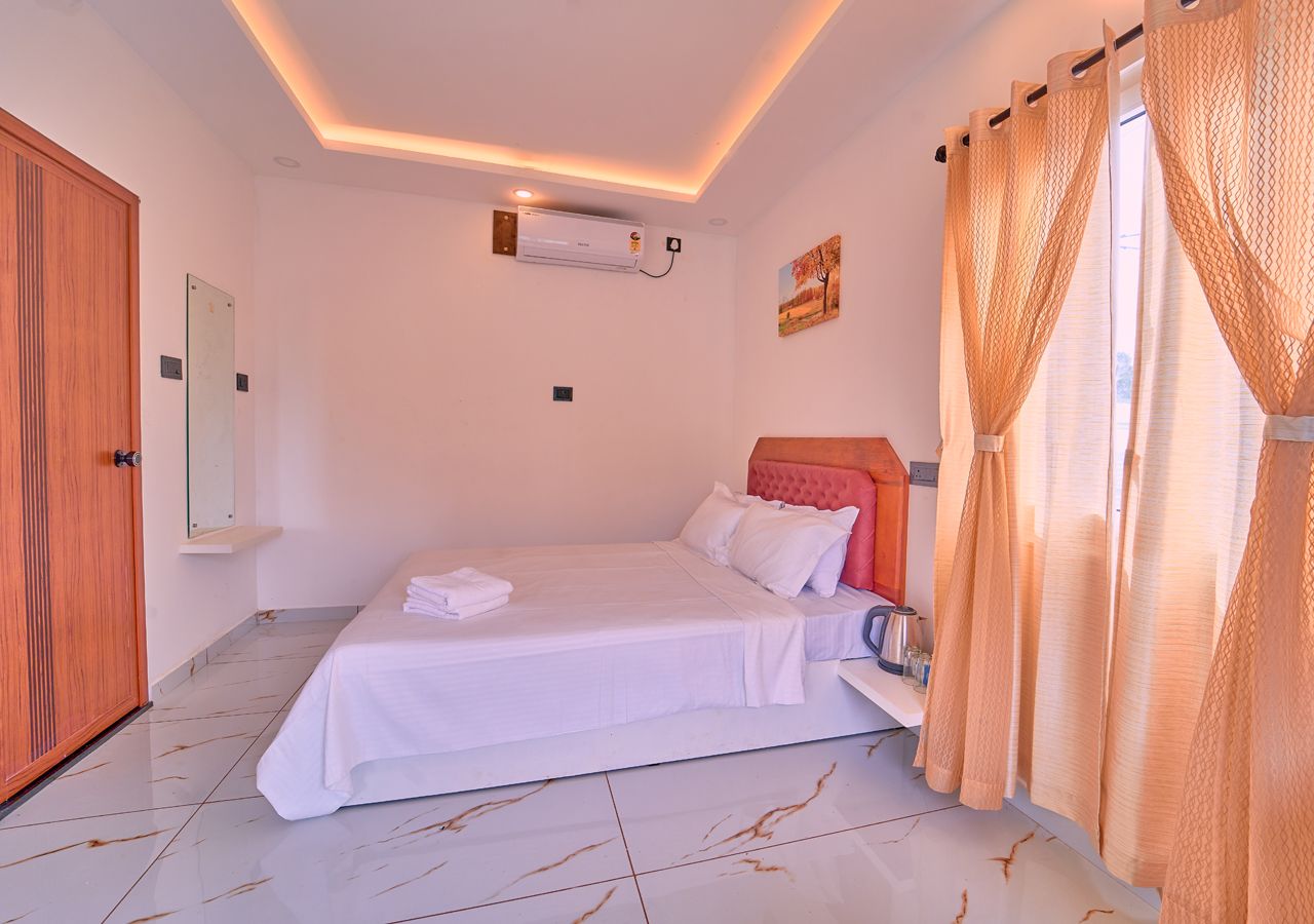 Celestiah Lakeshore Kochi by VOYE HOMES Deluxe ac room 9