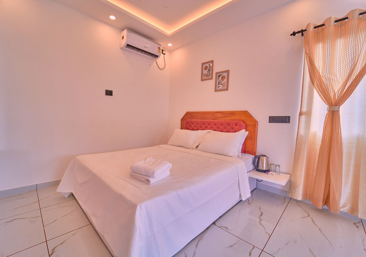 Celestiah Lakeshore Kochi by VOYE HOMES Deluxe ac room 12