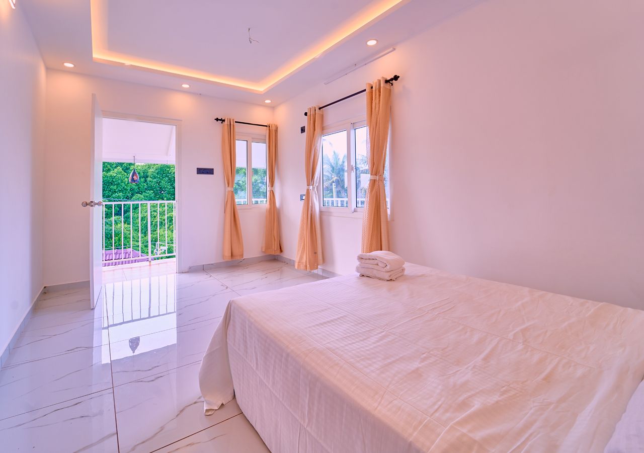 Celestiah Lakeshore Kochi by VOYE HOMES Deluxe ac room 6