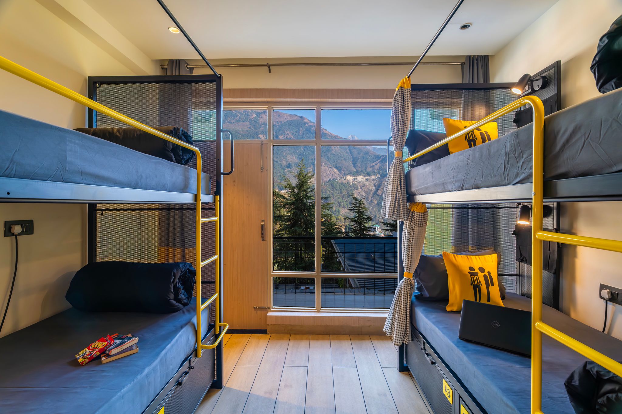 Bed in 4 Bed Mixed Dormitory with Garden View