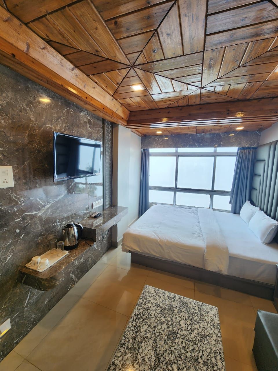 Deluxe View Room (4th/5th Floor)