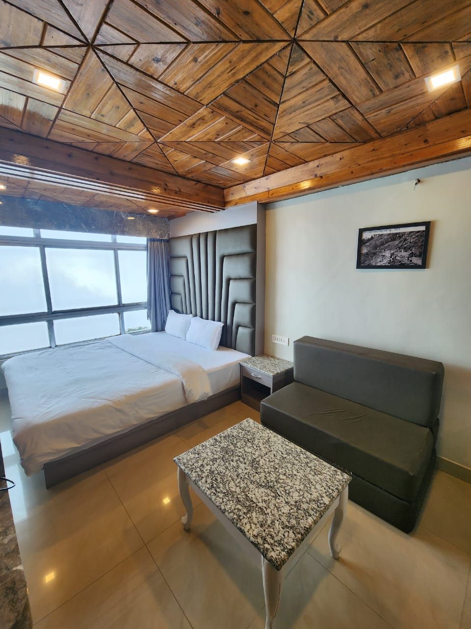 Deluxe View Room (4th/5th Floor)