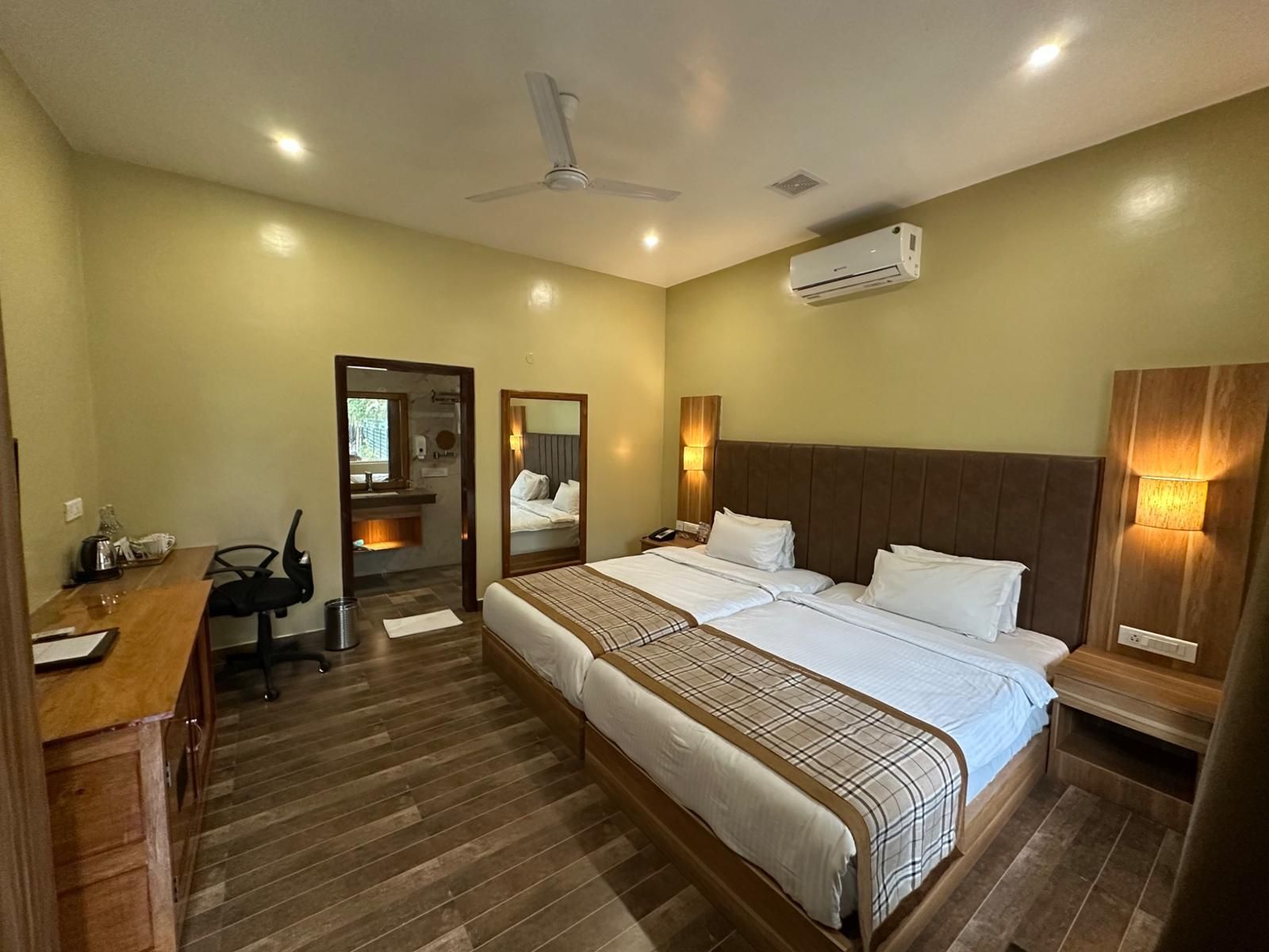 Executive Room